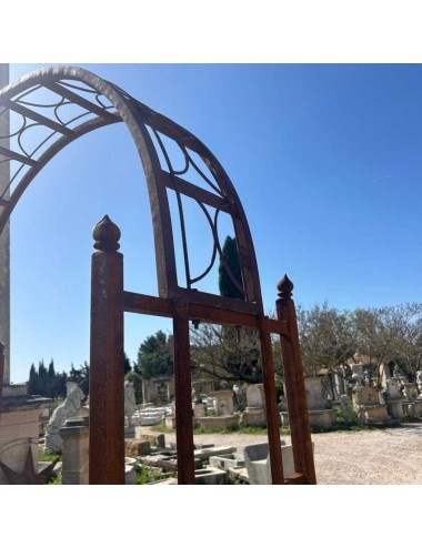 PINEAPPLE ARCH IRONWORK H230