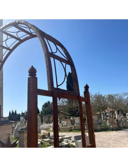 PINEAPPLE ARCH IRONWORK H230
